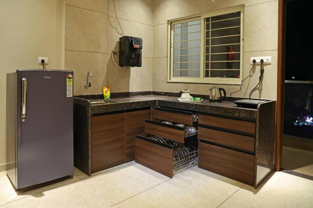 'Sumadhu Homes 301 ' Kolhapur Esterno foto