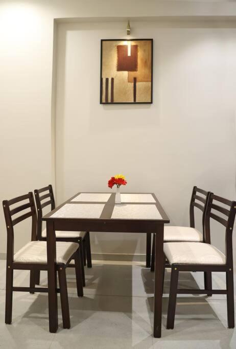 'Sumadhu Homes 301 ' Kolhapur Esterno foto